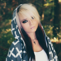 profil Xenja
